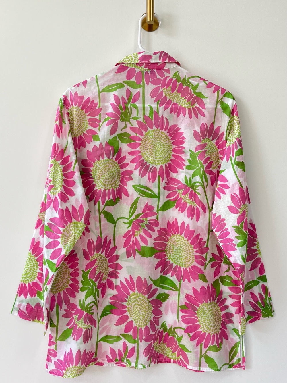 Lilly Pulitzer Vintage Lightweight Shirt With Vibrant Pink Floral Sunflowers - Picture 10 of 17